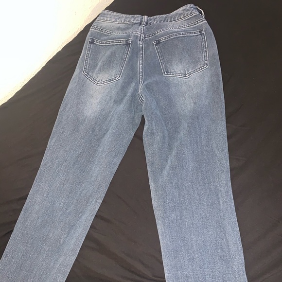 Mom Jeans - Picture 5 of 6